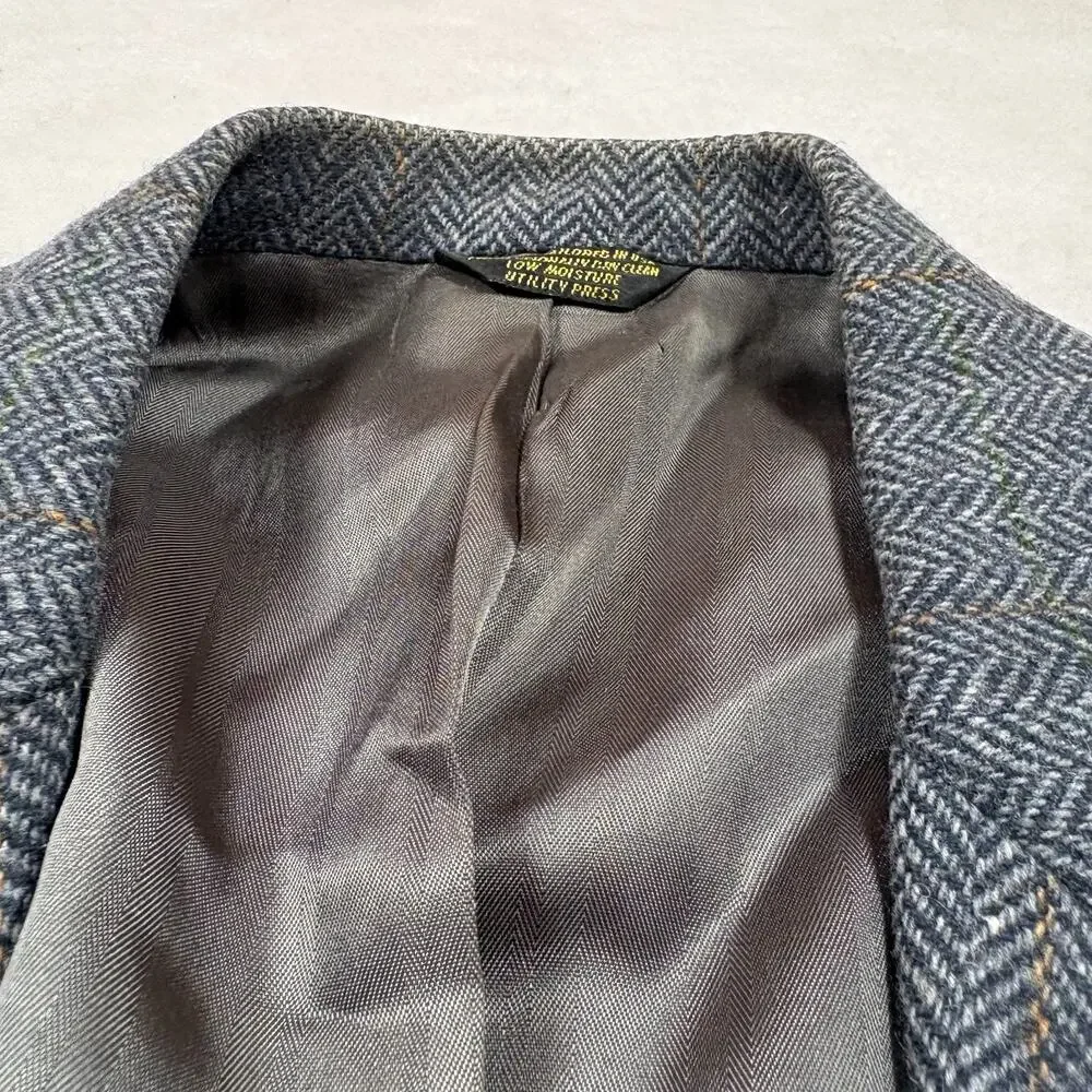 College Town Clothes Mens Wool Blazer Gray Herringbone Plaid Sport Coat Vintage